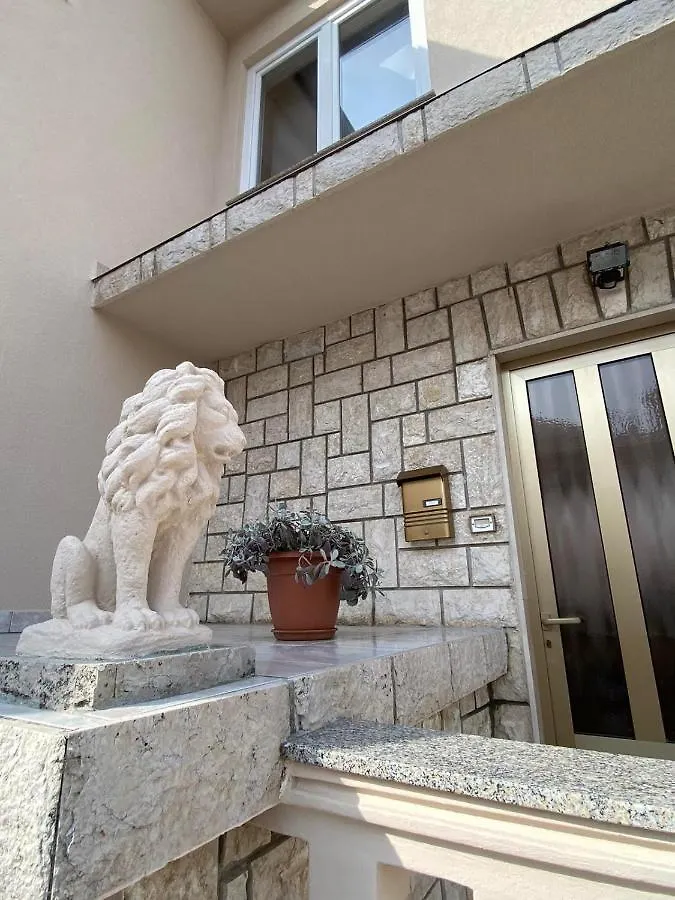 Apartment Apartman Branka Rab Town